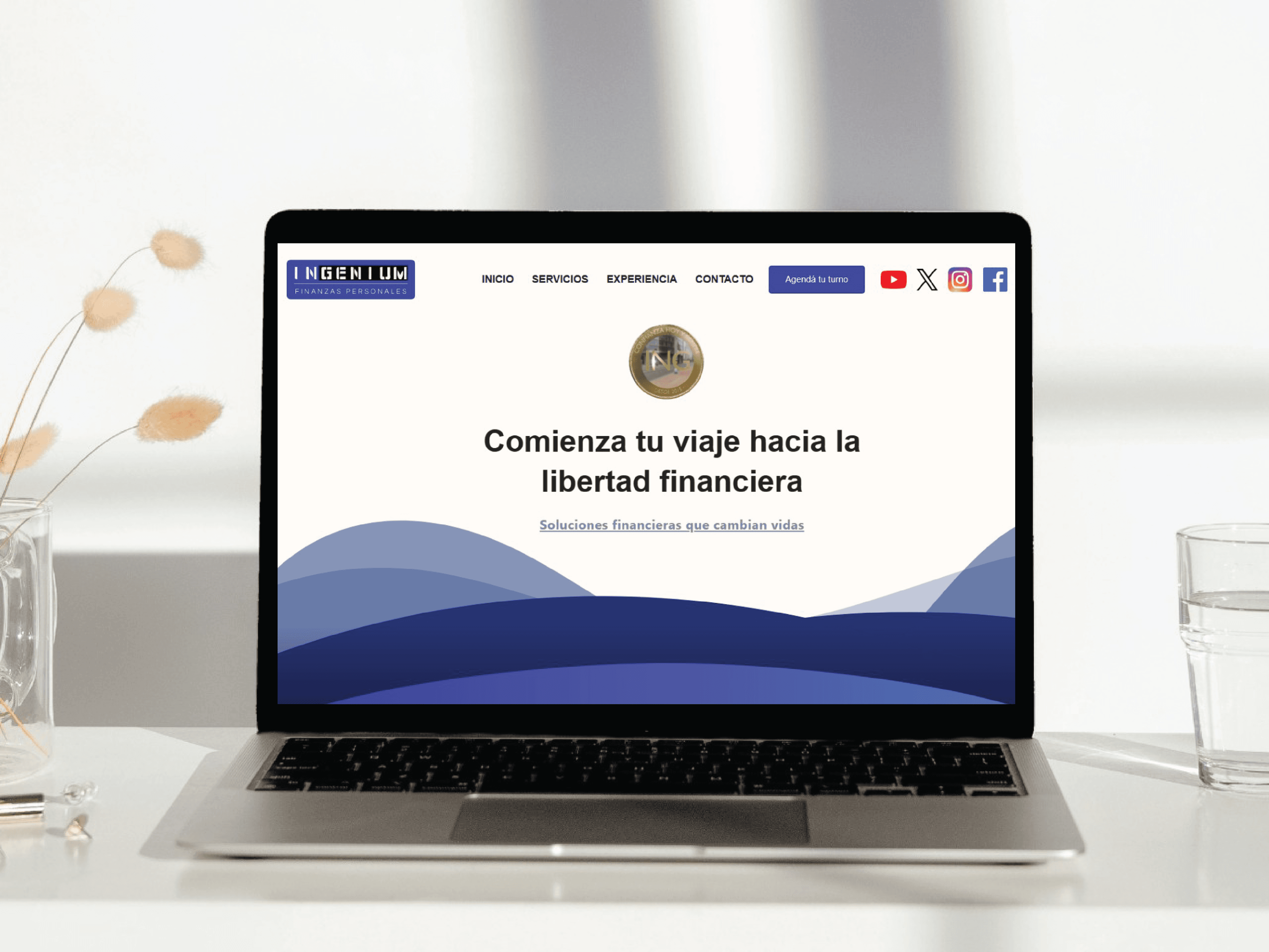 Mockup del servicio: Sitios web profesionales y tiendas digitales